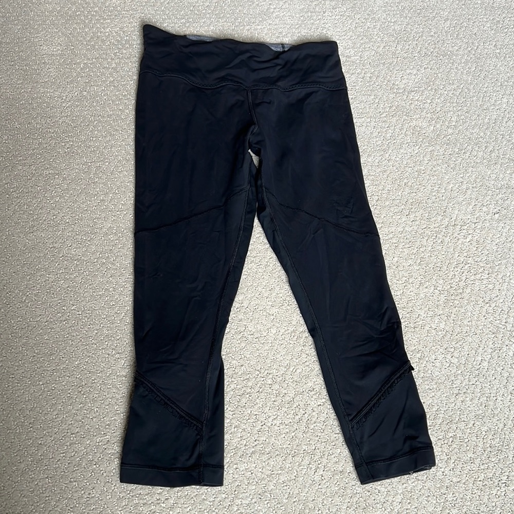 Lululemon, black cropped pants